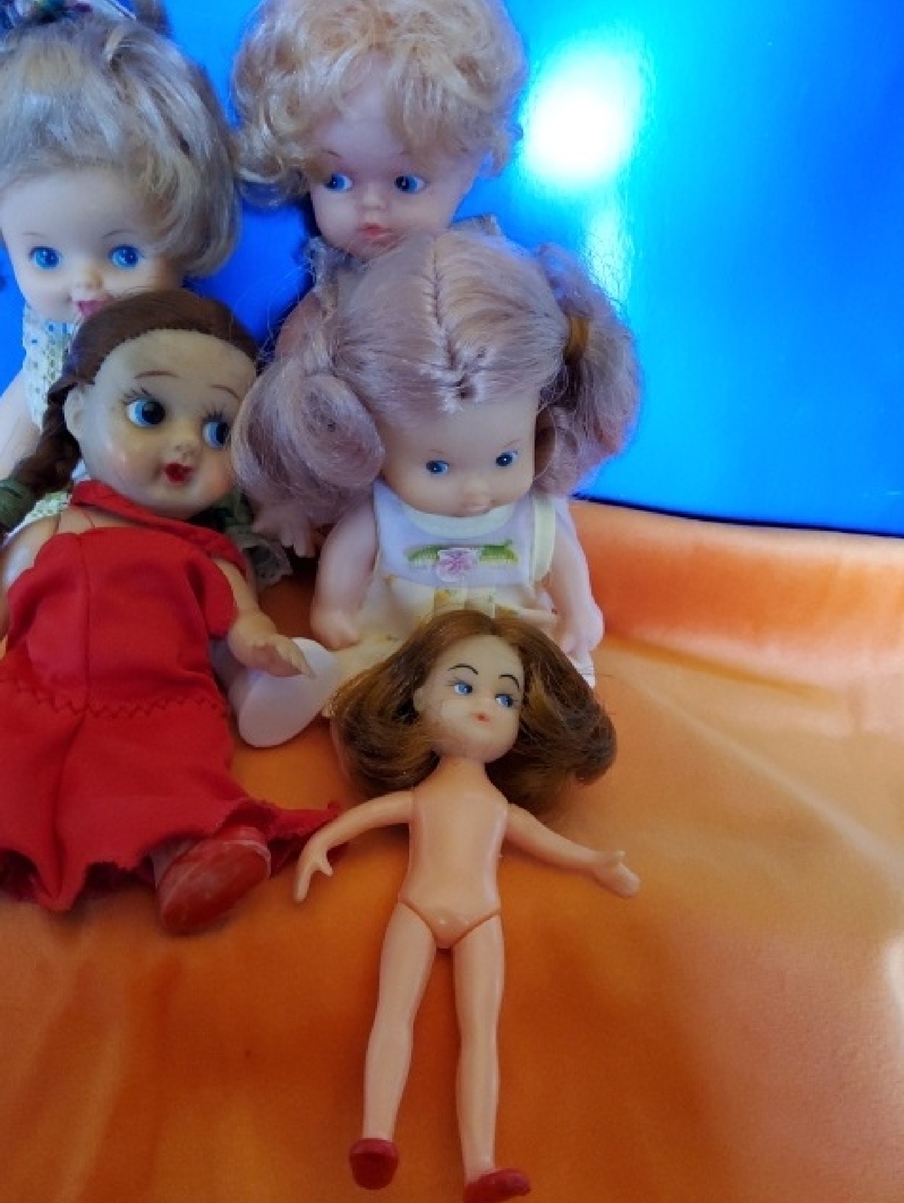 Collection of Vintage Small Plastic/ Vinyl Dolls. - Picture 3 of 7